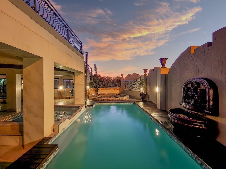 8 Bedroom Property for Sale in Baronetcy Estate Western Cape